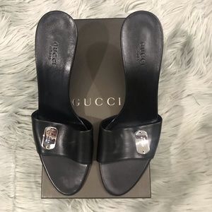 GUCCI Black Sandals